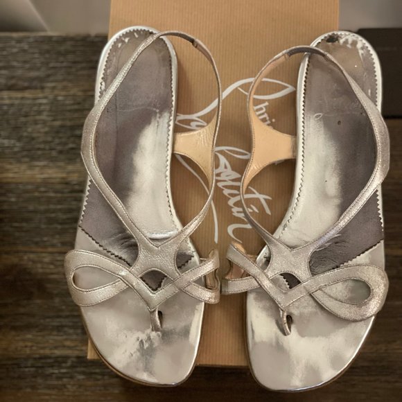 Louboutin "Bellatong" Silver Nappa Sandal flat - 38.5 - Picture 4 of 8